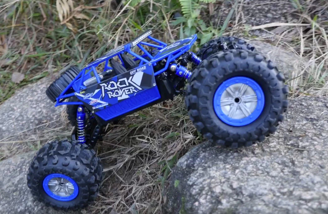 2.4G 4WD Amphibious Crawler RC Buggy Car - Image 3