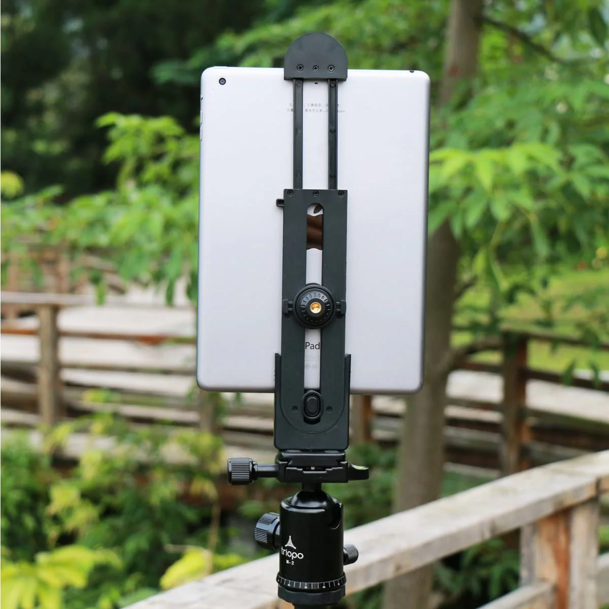 Adjustable Tablet Holder for Tripod - iPad Pro, Air, Mini Compatible - Image 4