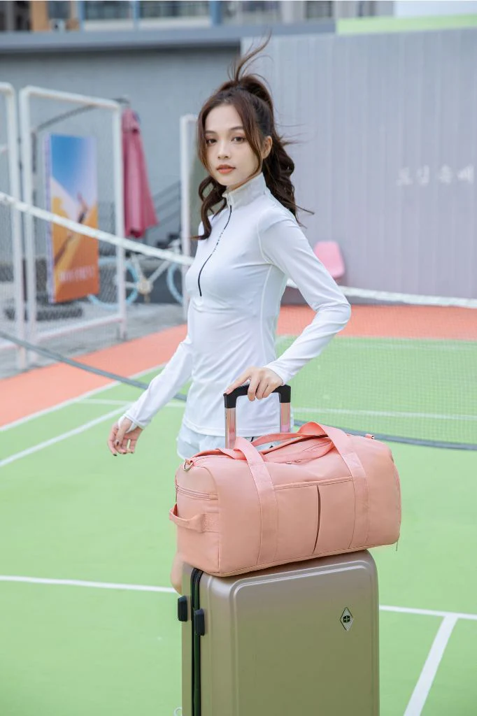 Large Black & Pink & Beige Duffle Bag - Image 9