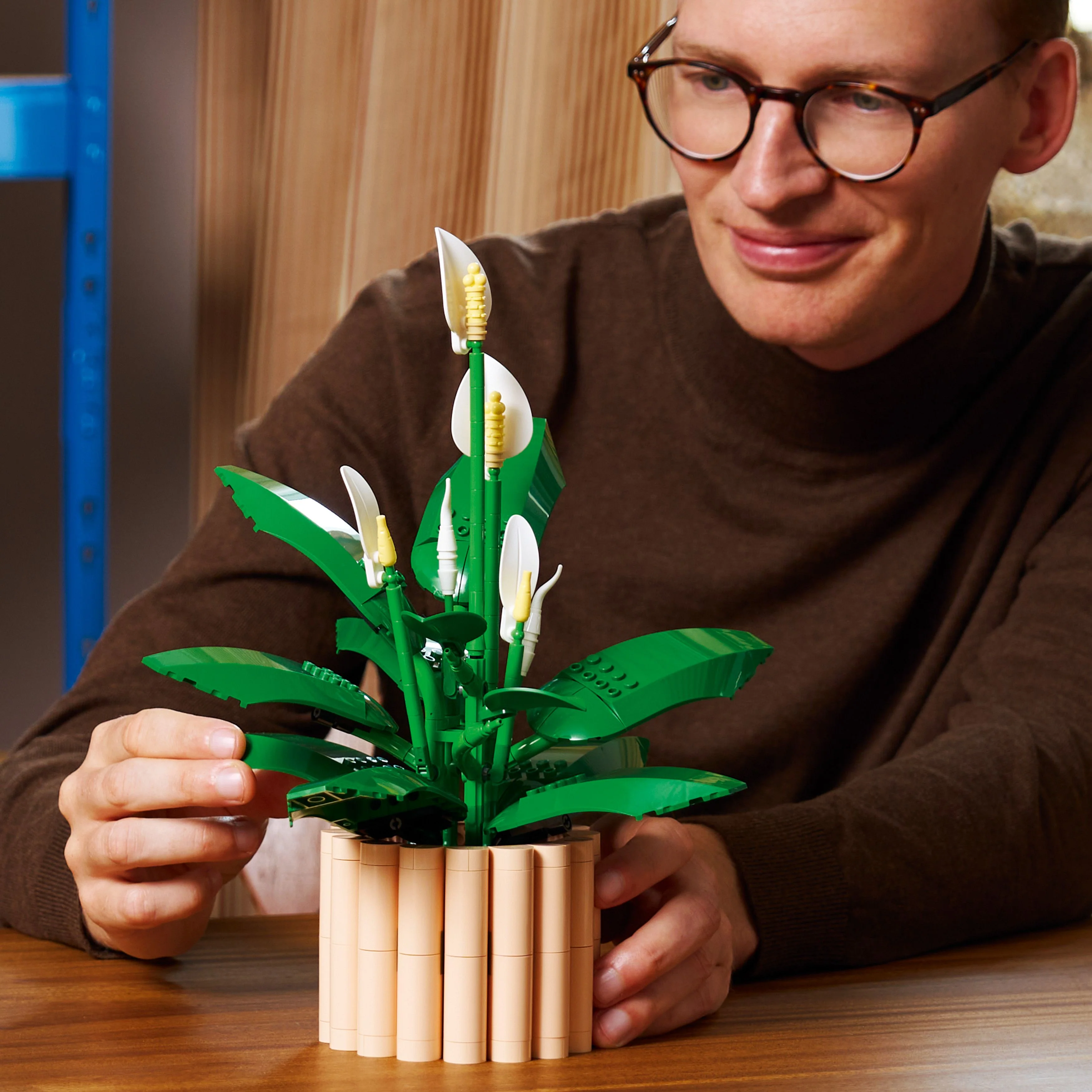 LEGO Botanicals: Peace Lily (11504) - Image 5