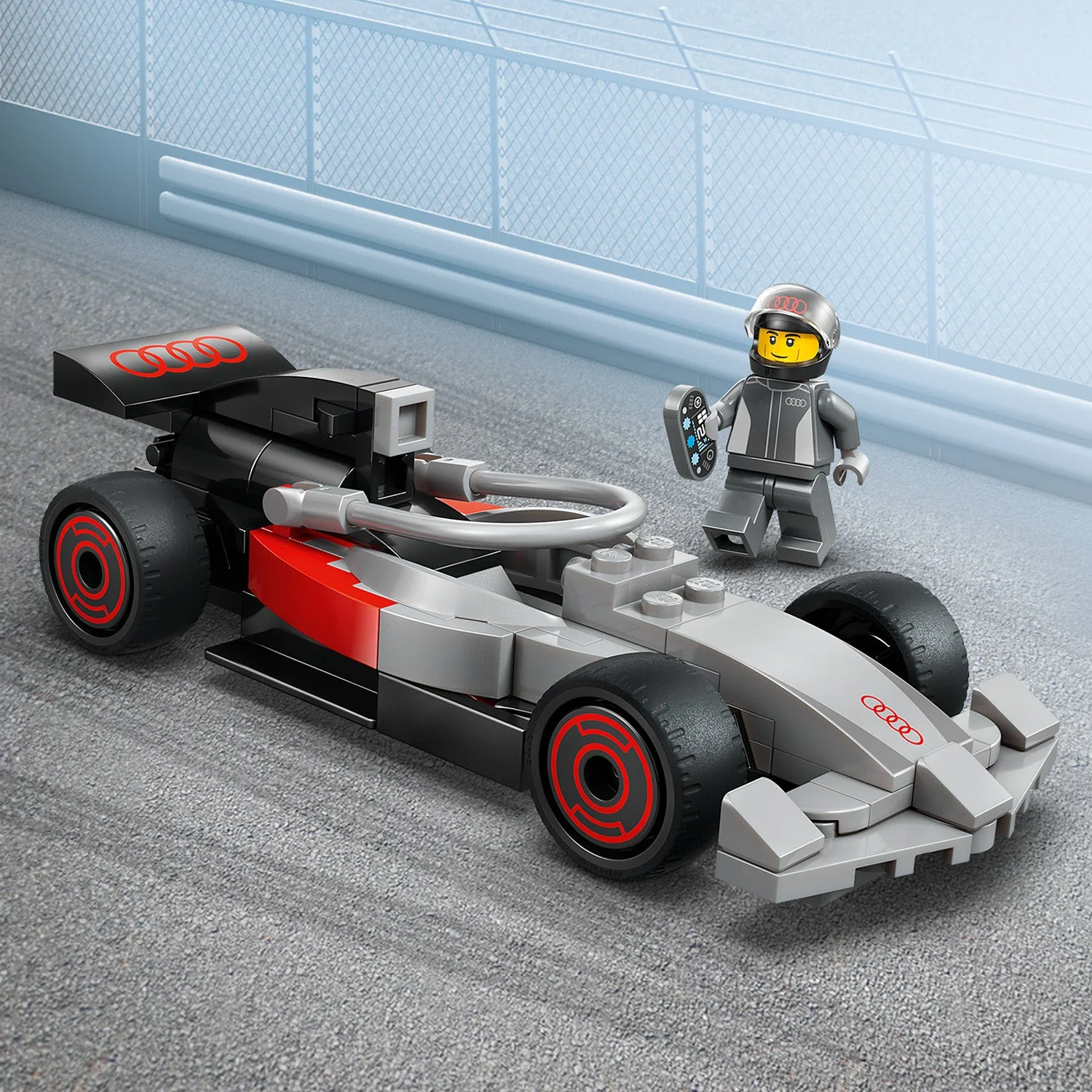LEGO City: F1 Display Truck with Audi F1 Race Car (60493) - Image 8
