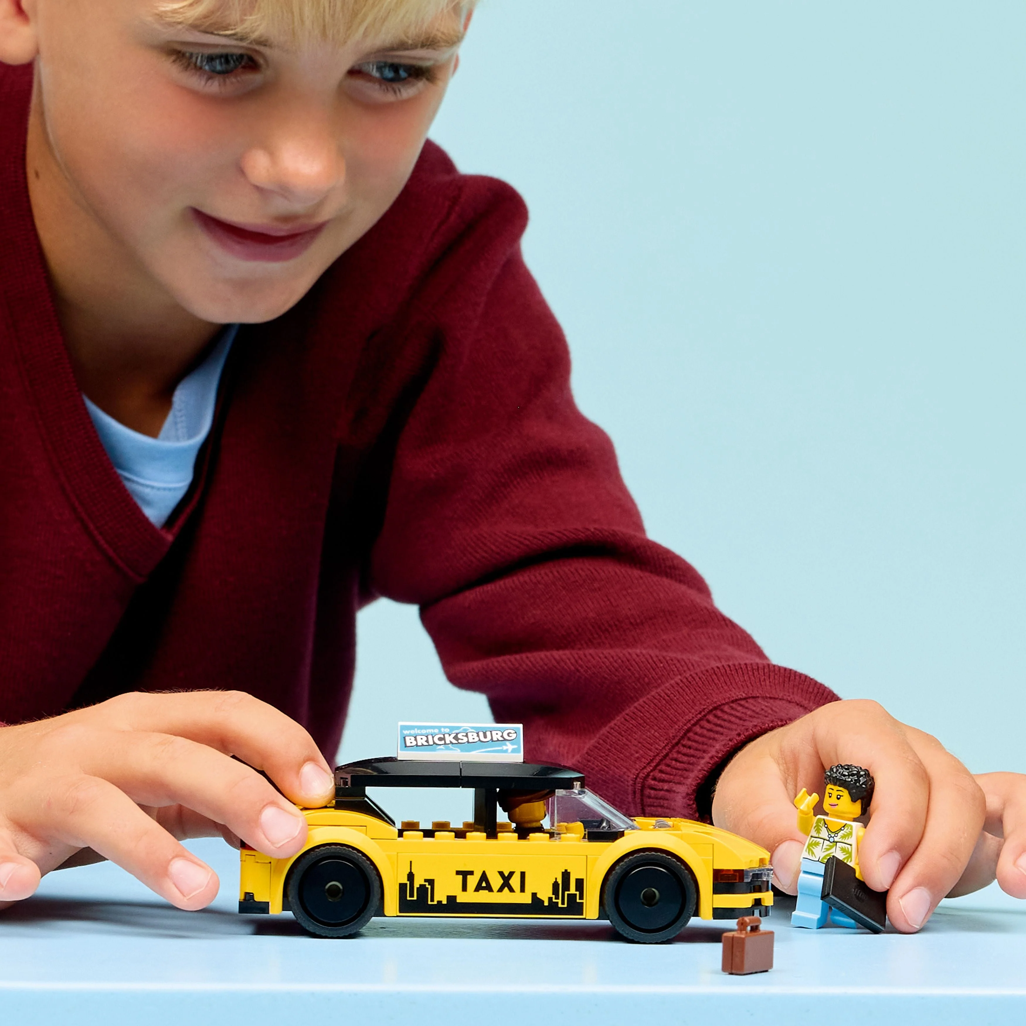 LEGO City: Yellow Taxi (60487) - Image 4