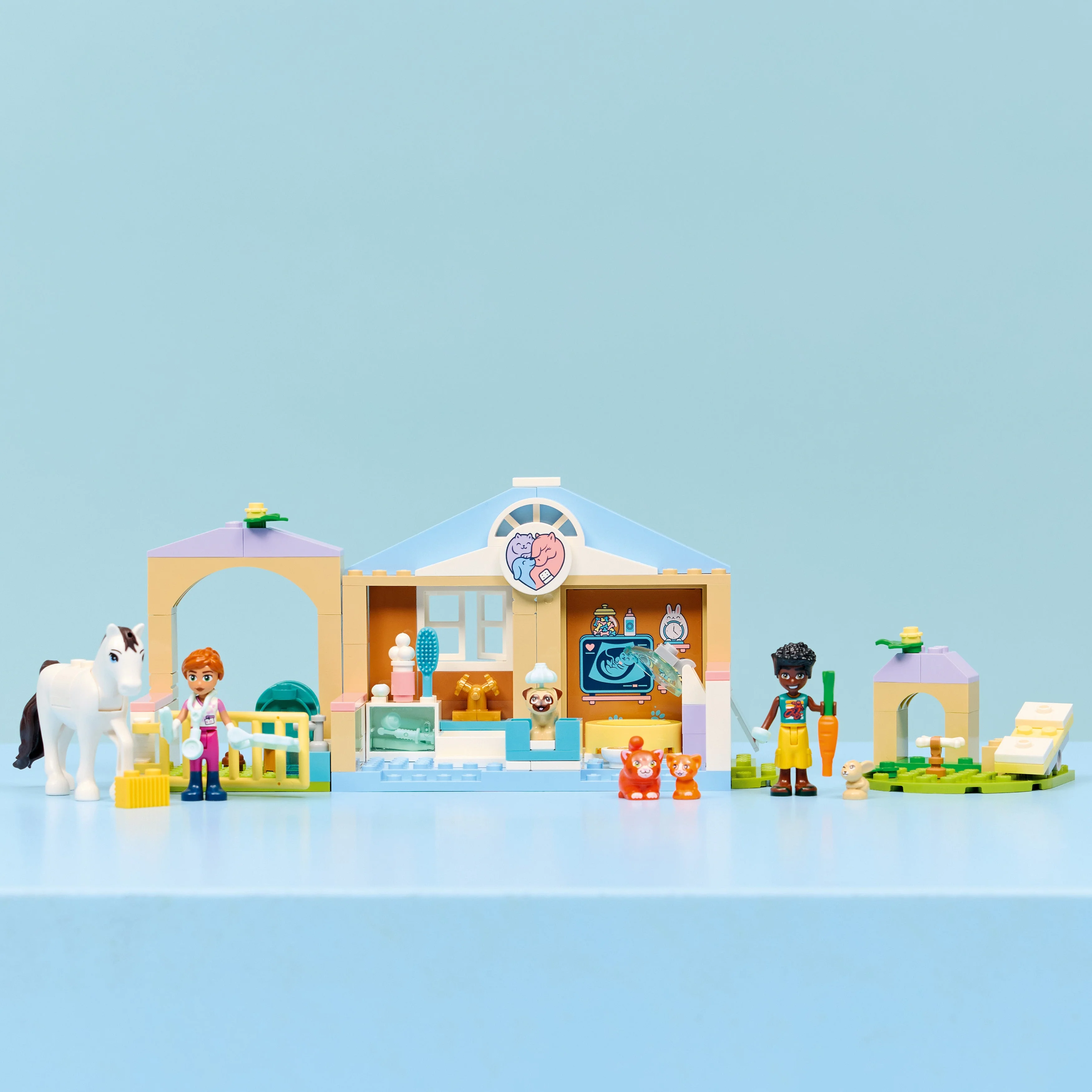 LEGO Friends: Animal Vet Clinic (42696) - Image 5