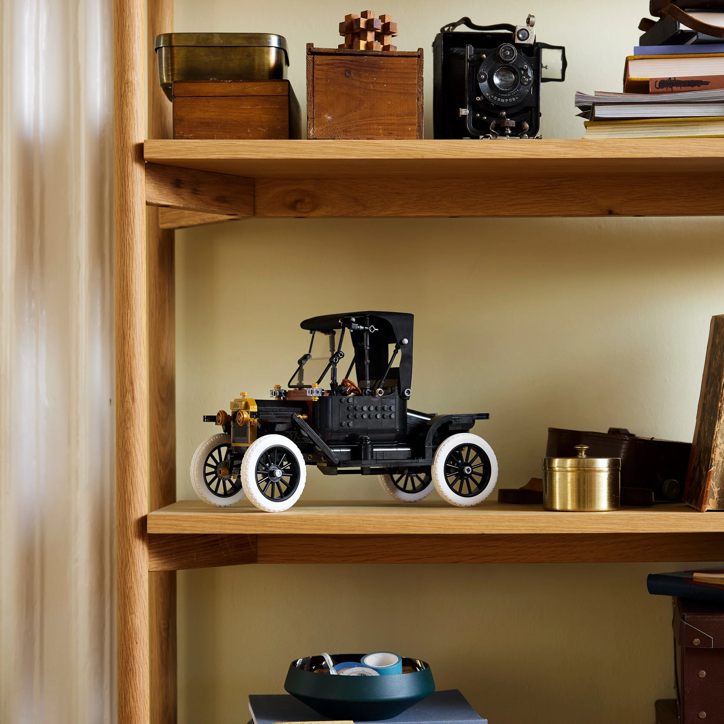 LEGO Icons: Ford Model T (11376) - Image 10