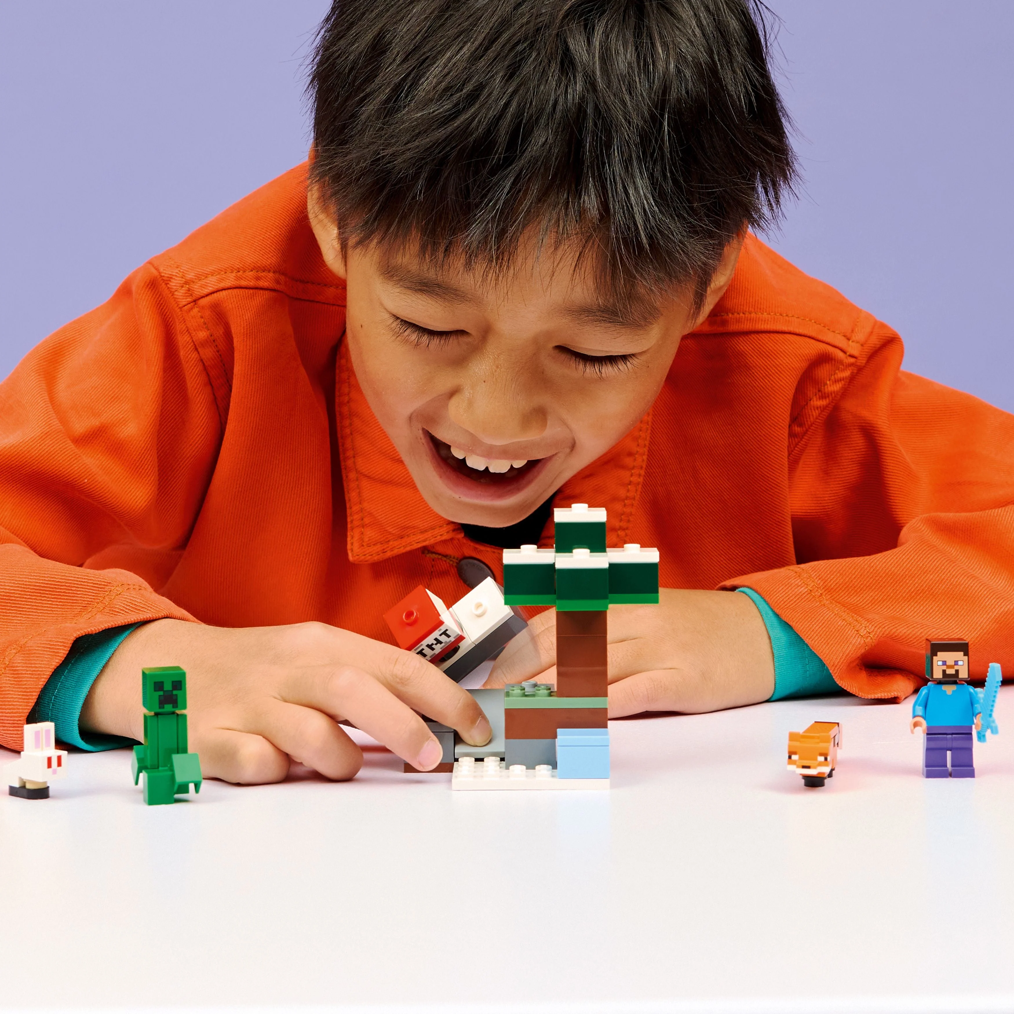 LEGO Minecraft: Steves Taiga Adventure (21583) - Image 5