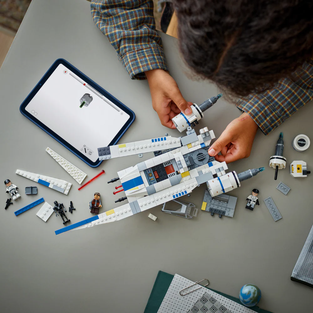 LEGO Star Wars: Rebel U-Wing Starfighter (75399) - Image 4