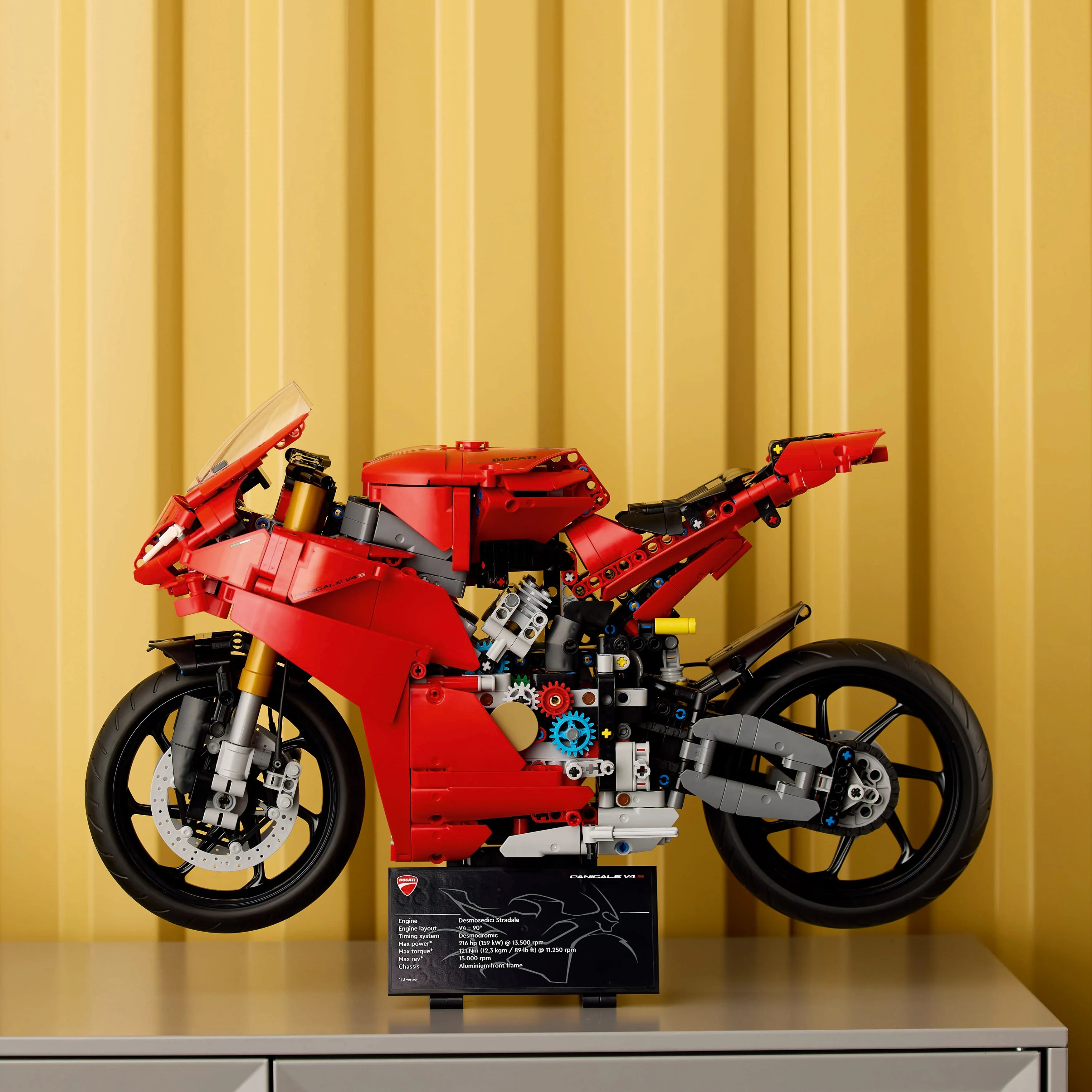 LEGO Technic: Ducati Panigale V4 S Motorcycle (42202) - Image 7