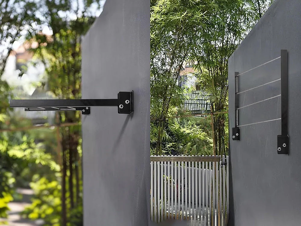 Outdoor Foldable Wall-Mounted Clothesline - Image 2