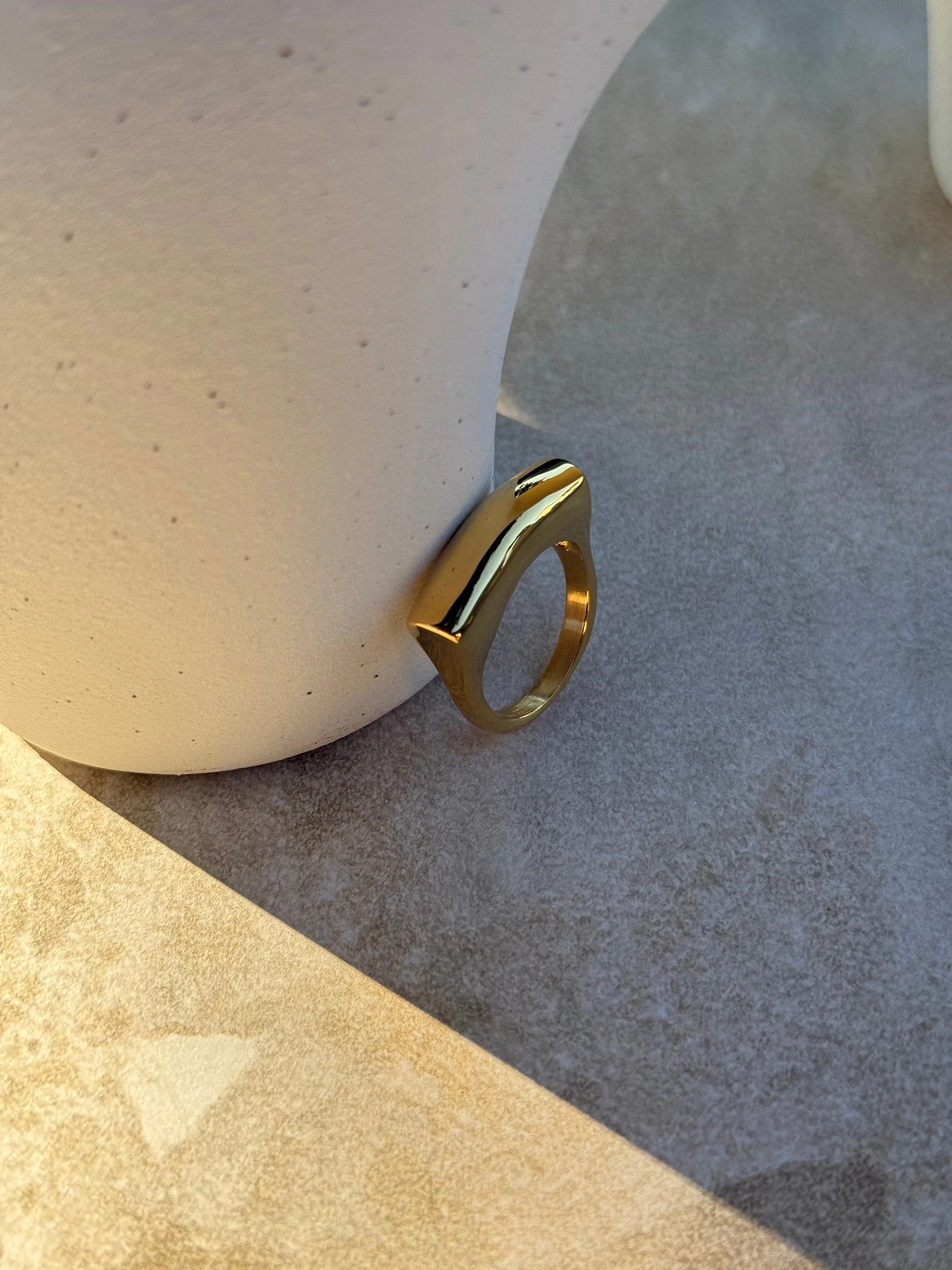Toki Koura Gold Ring - Image 4